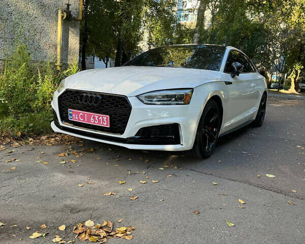 Білий Ауді A5, об'ємом двигуна 1.98 л та пробігом 210 тис. км за 22500 $, фото 4 на Automoto.ua