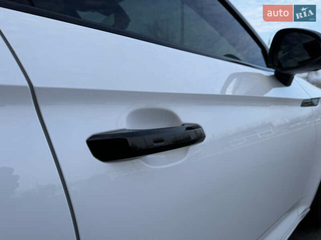 Белый Ауди А5, объемом двигателя 3 л и пробегом 185 тыс. км за 27200 $, фото 5 на Automoto.ua