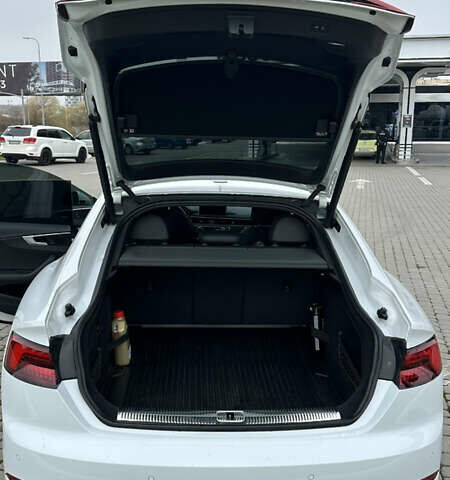 Білий Ауді A5, об'ємом двигуна 1.98 л та пробігом 109 тис. км за 27900 $, фото 13 на Automoto.ua