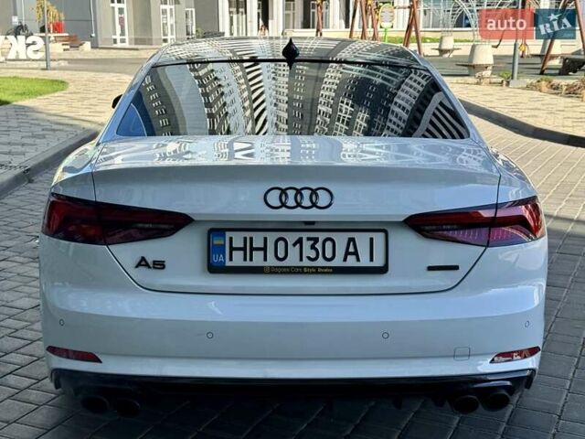 Белый Ауди А5, объемом двигателя 1.98 л и пробегом 135 тыс. км за 23800 $, фото 4 на Automoto.ua