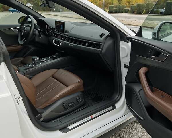 Білий Ауді A5, об'ємом двигуна 1.98 л та пробігом 53 тис. км за 27000 $, фото 22 на Automoto.ua