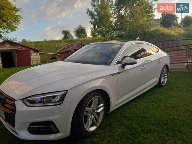 Білий Ауді A5, об'ємом двигуна 1.98 л та пробігом 129 тис. км за 26999 $, фото 1 на Automoto.ua