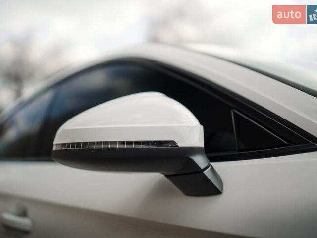 Белый Ауди А5, объемом двигателя 1.98 л и пробегом 114 тыс. км за 27000 $, фото 11 на Automoto.ua