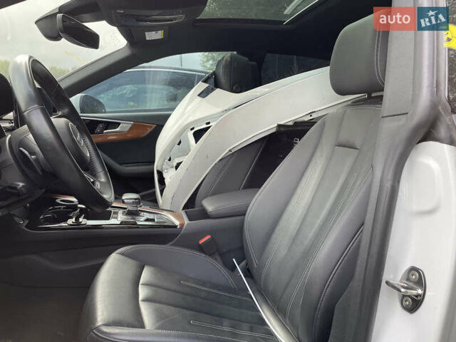 Белый Ауди А5, объемом двигателя 2 л и пробегом 124 тыс. км за 19300 $, фото 5 на Automoto.ua