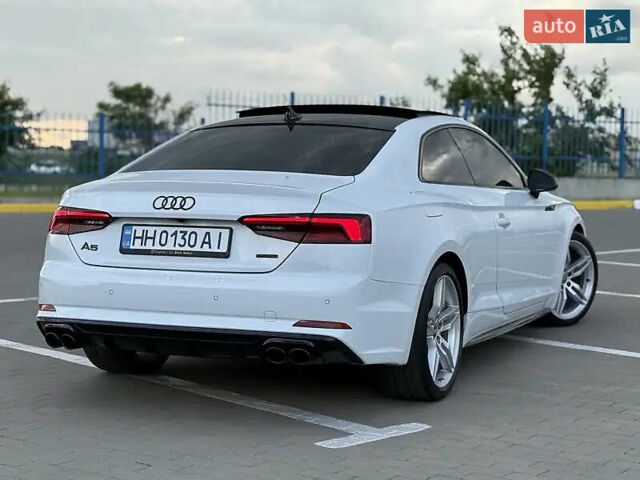 Білий Ауді A5, об'ємом двигуна 1.98 л та пробігом 135 тис. км за 21500 $, фото 6 на Automoto.ua