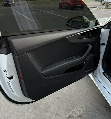 Белый Ауди А5, объемом двигателя 1.98 л и пробегом 70 тыс. км за 30000 $, фото 17 на Automoto.ua