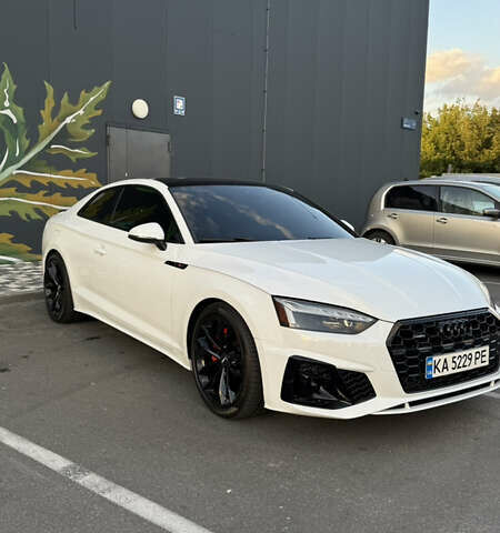 Белый Ауди А5, объемом двигателя 1.98 л и пробегом 70 тыс. км за 30000 $, фото 2 на Automoto.ua