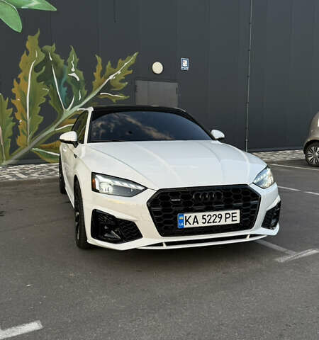 Белый Ауди А5, объемом двигателя 1.98 л и пробегом 70 тыс. км за 30000 $, фото 3 на Automoto.ua