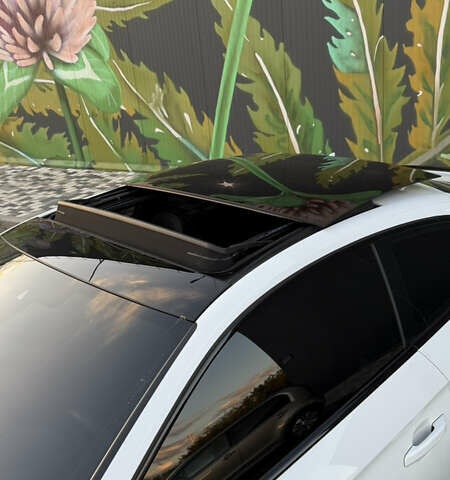 Белый Ауди А5, объемом двигателя 1.98 л и пробегом 70 тыс. км за 30000 $, фото 14 на Automoto.ua