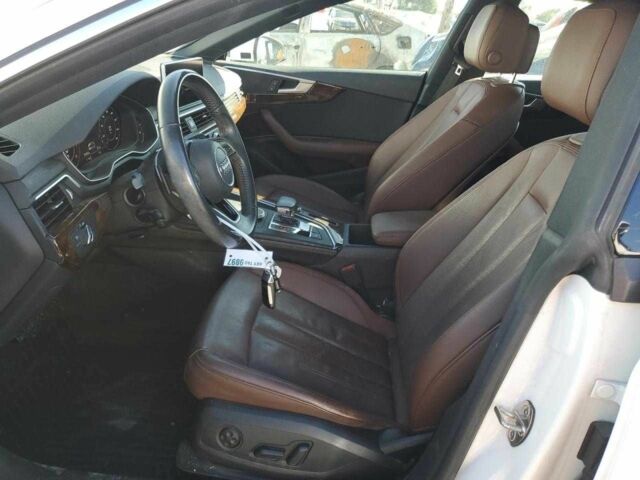 Білий Ауді A5, об'ємом двигуна 2 л та пробігом 59 тис. км за 5500 $, фото 6 на Automoto.ua