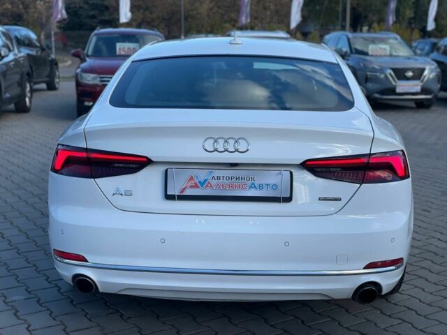 Білий Ауді A5, об'ємом двигуна 2 л та пробігом 100 тис. км за 28100 $, фото 5 на Automoto.ua