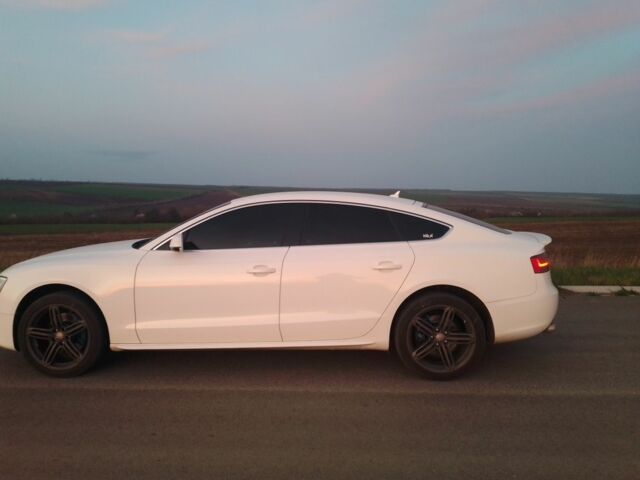 Білий Ауді A5, об'ємом двигуна 2 л та пробігом 130 тис. км за 12700 $, фото 6 на Automoto.ua