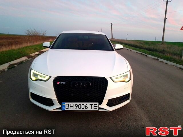 Белый Ауди А5, объемом двигателя 2 л и пробегом 130 тыс. км за 14000 $, фото 1 на Automoto.ua