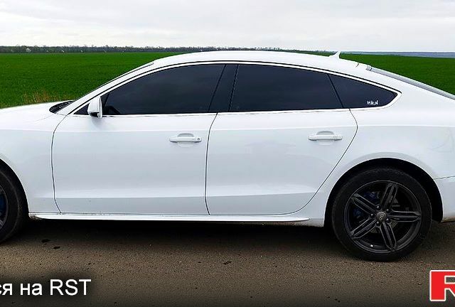 Белый Ауди А5, объемом двигателя 2 л и пробегом 130 тыс. км за 14000 $, фото 7 на Automoto.ua