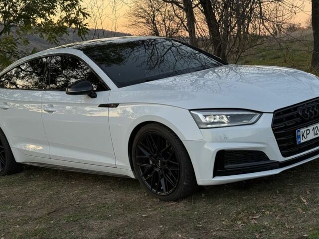 Белый Ауди А5, объемом двигателя 2 л и пробегом 133 тыс. км за 25499 $, фото 2 на Automoto.ua
