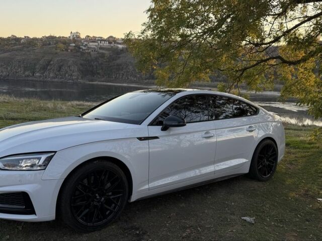 Белый Ауди А5, объемом двигателя 2 л и пробегом 133 тыс. км за 25499 $, фото 6 на Automoto.ua