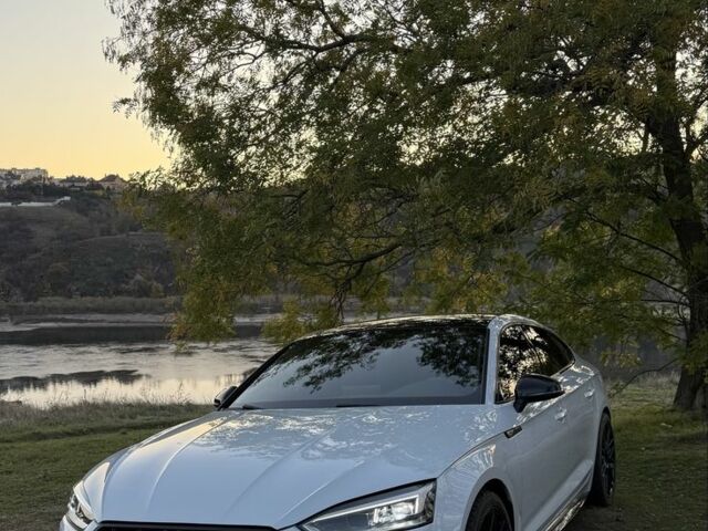 Белый Ауди А5, объемом двигателя 2 л и пробегом 133 тыс. км за 25499 $, фото 5 на Automoto.ua