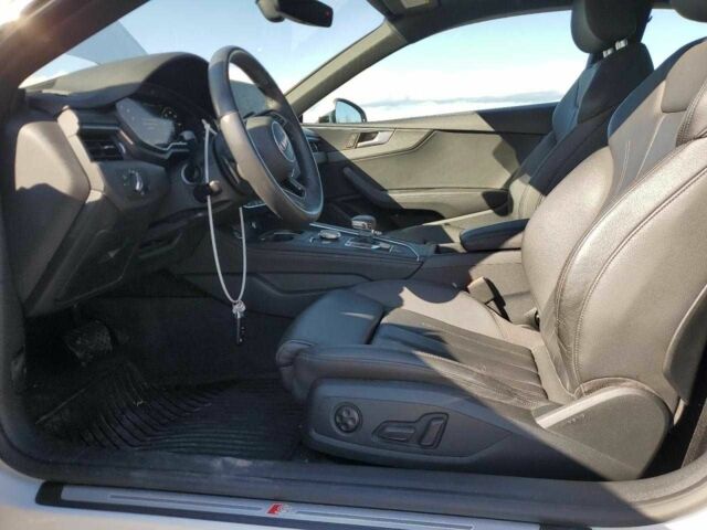 Белый Ауди А5, объемом двигателя 2 л и пробегом 21 тыс. км за 6100 $, фото 6 на Automoto.ua