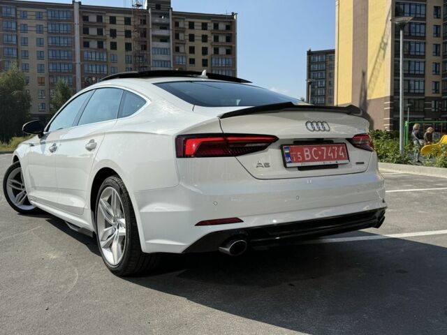 Білий Ауді A5, об'ємом двигуна 2 л та пробігом 113 тис. км за 29000 $, фото 4 на Automoto.ua