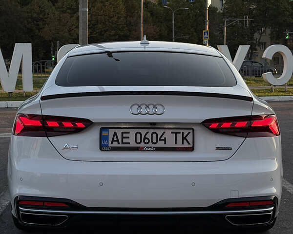 Білий Ауді A5, об'ємом двигуна 1.98 л та пробігом 97 тис. км за 32500 $, фото 3 на Automoto.ua
