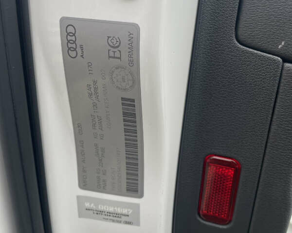 Белый Ауди А5, объемом двигателя 2 л и пробегом 65 тыс. км за 25700 $, фото 122 на Automoto.ua