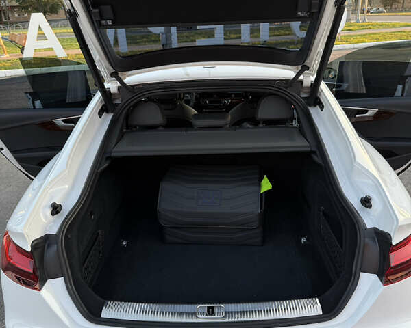 Білий Ауді A5, об'ємом двигуна 1.98 л та пробігом 97 тис. км за 32500 $, фото 7 на Automoto.ua