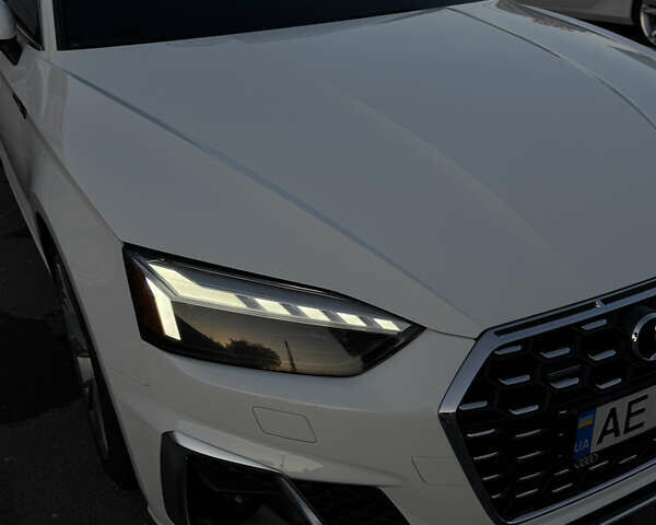 Білий Ауді A5, об'ємом двигуна 1.98 л та пробігом 97 тис. км за 32500 $, фото 5 на Automoto.ua