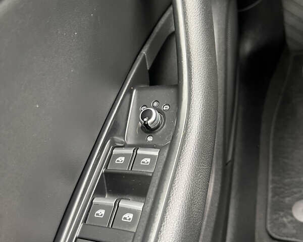 Белый Ауди А5, объемом двигателя 1.98 л и пробегом 58 тыс. км за 28000 $, фото 18 на Automoto.ua