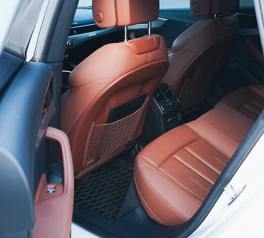 Білий Ауді A5, об'ємом двигуна 1.98 л та пробігом 46 тис. км за 43800 $, фото 26 на Automoto.ua