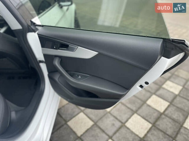 Белый Ауди А5, объемом двигателя 2 л и пробегом 65 тыс. км за 25700 $, фото 109 на Automoto.ua