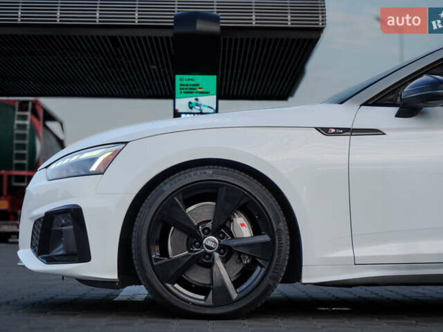 Білий Ауді A5, об'ємом двигуна 1.98 л та пробігом 46 тис. км за 43800 $, фото 16 на Automoto.ua