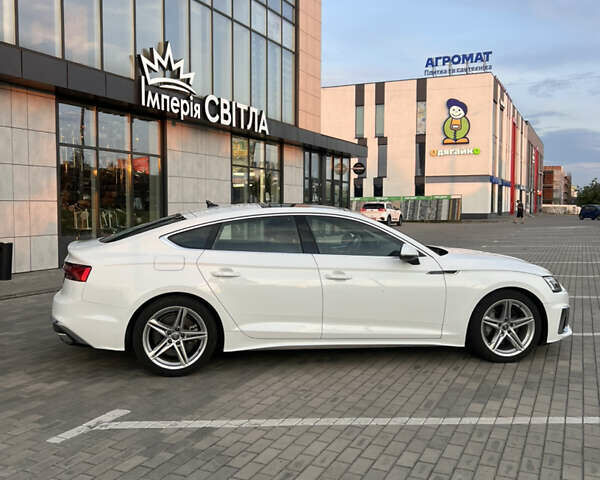 Белый Ауди А5, объемом двигателя 1.98 л и пробегом 58 тыс. км за 28000 $, фото 14 на Automoto.ua