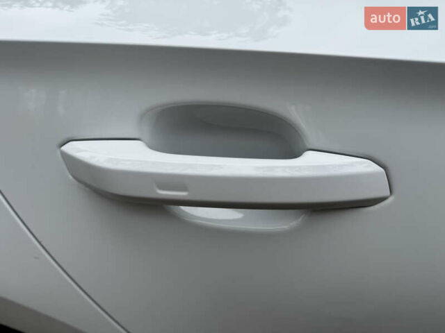 Ауді A5 2021 у Черкасах на Automoto.ua Білий Ауді A5, об'ємом двигуна 1.98 л та пробігом 65 тис. км за 33400 $, фото 15 на Automoto.ua