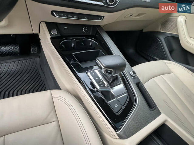 Белый Ауди А5, объемом двигателя 2 л и пробегом 143 тыс. км за 29999 $, фото 29 на Automoto.ua