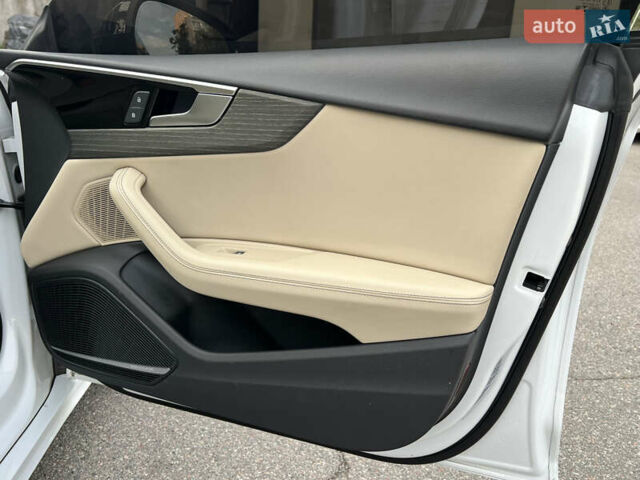 Белый Ауди А5, объемом двигателя 2 л и пробегом 143 тыс. км за 29999 $, фото 37 на Automoto.ua