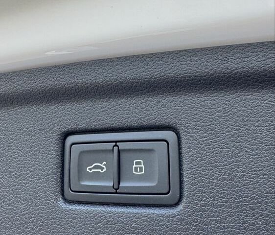 Белый Ауди А5, объемом двигателя 2 л и пробегом 85 тыс. км за 36900 $, фото 11 на Automoto.ua