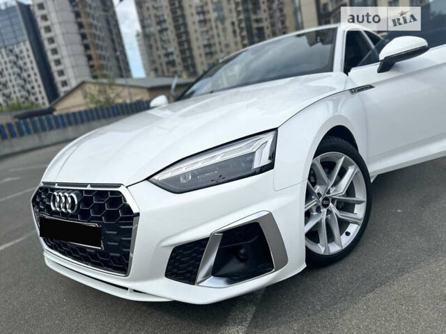 Білий Ауді A5, об'ємом двигуна 1.97 л та пробігом 16 тис. км за 61500 $, фото 2 на Automoto.ua