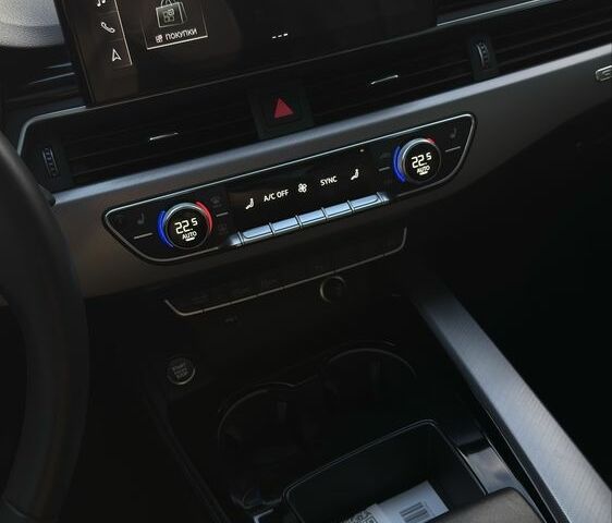 Белый Ауди А5, объемом двигателя 2 л и пробегом 85 тыс. км за 36900 $, фото 13 на Automoto.ua