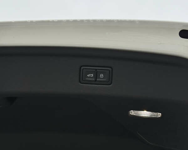 Белый Ауди А5, объемом двигателя 2 л и пробегом 94 тыс. км за 39500 $, фото 11 на Automoto.ua