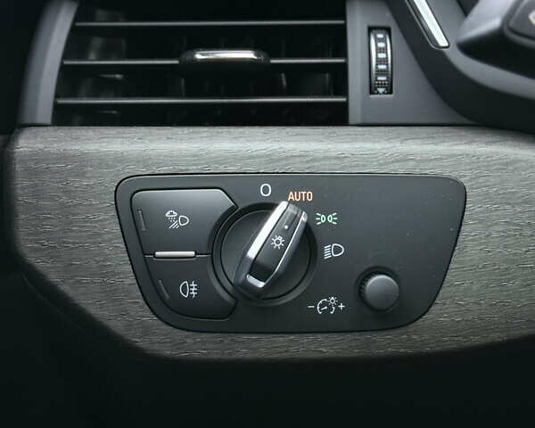 Белый Ауди А5, объемом двигателя 2 л и пробегом 94 тыс. км за 39500 $, фото 23 на Automoto.ua