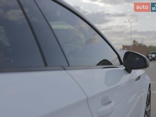 Білий Ауді A5, об'ємом двигуна 1.98 л та пробігом 13 тис. км за 41500 $, фото 5 на Automoto.ua