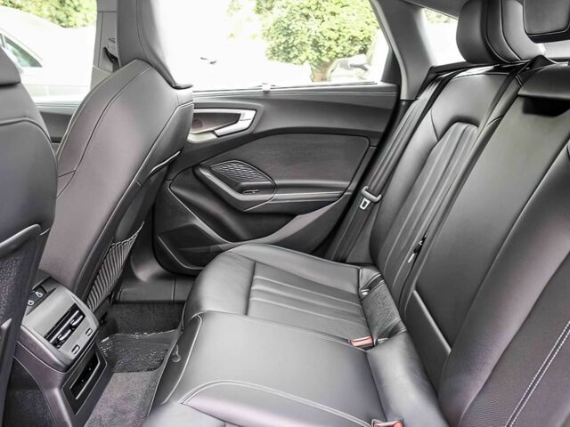 Білий Ауді A5, об'ємом двигуна 2 л та пробігом 10 тис. км за 16000 $, фото 10 на Automoto.ua