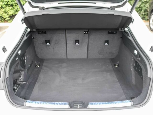 Білий Ауді A5, об'ємом двигуна 2 л та пробігом 10 тис. км за 16000 $, фото 11 на Automoto.ua