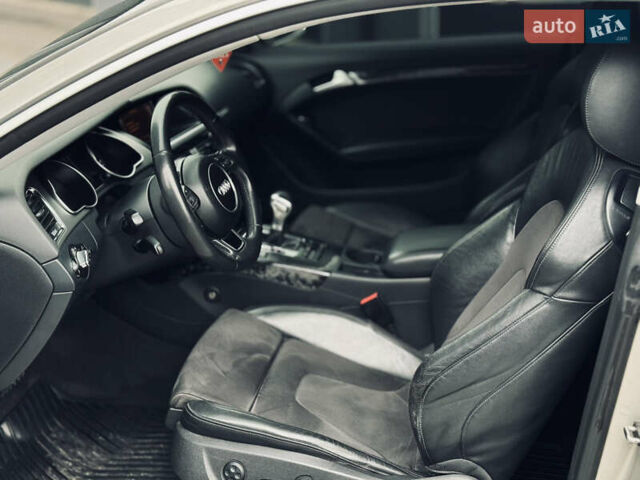 Бежевий Ауді A5, об'ємом двигуна 1.98 л та пробігом 207 тис. км за 11999 $, фото 11 на Automoto.ua