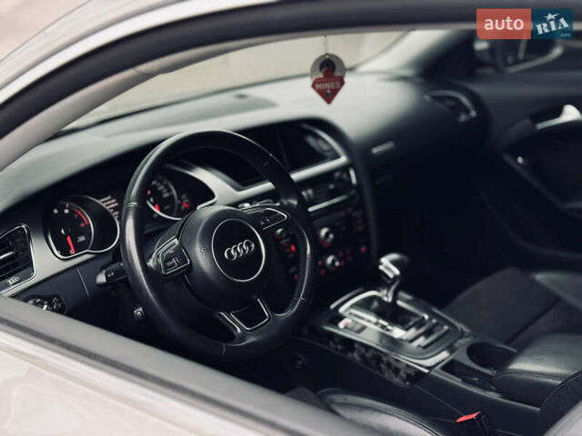 Бежевий Ауді A5, об'ємом двигуна 1.98 л та пробігом 207 тис. км за 11999 $, фото 8 на Automoto.ua