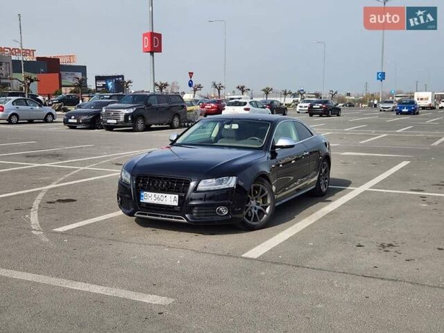 Черный Ауди А5, объемом двигателя 3.2 л и пробегом 130 тыс. км за 12500 $, фото 4 на Automoto.ua