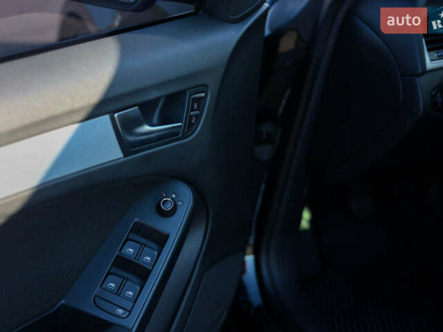 Ауди А5 2010 в Ровно на Automoto.ua Черный Ауди А5, объемом двигателя 1.98 л и пробегом 294 тыс. км за 12500 $, фото 17 на Automoto.ua