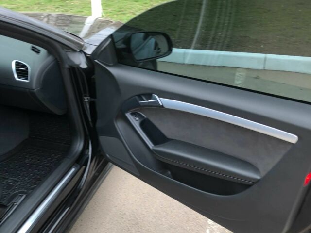 Черный Ауди А5, объемом двигателя 0 л и пробегом 203 тыс. км за 10000 $, фото 5 на Automoto.ua