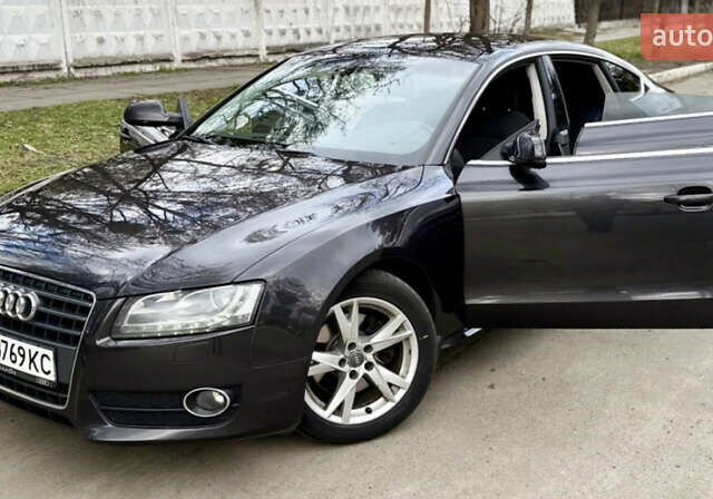 Черный Ауди А5, объемом двигателя 1.98 л и пробегом 244 тыс. км за 11000 $, фото 12 на Automoto.ua