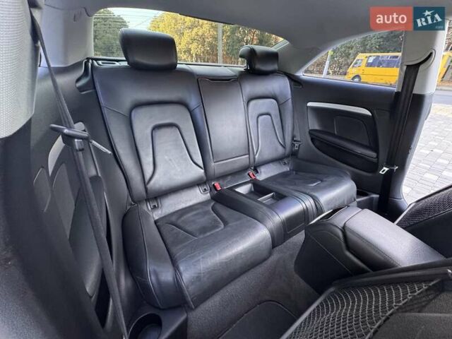 Чорний Ауді A5, об'ємом двигуна 2 л та пробігом 244 тис. км за 9999 $, фото 48 на Automoto.ua